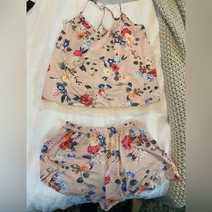 Flora nikrooz floral pajama set
